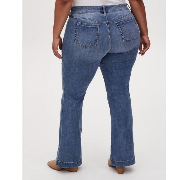 Plus Size 24 Short Torrid Flare Vintage Stretch Mid-Rise Jeans Womens - Picture 2 of 6